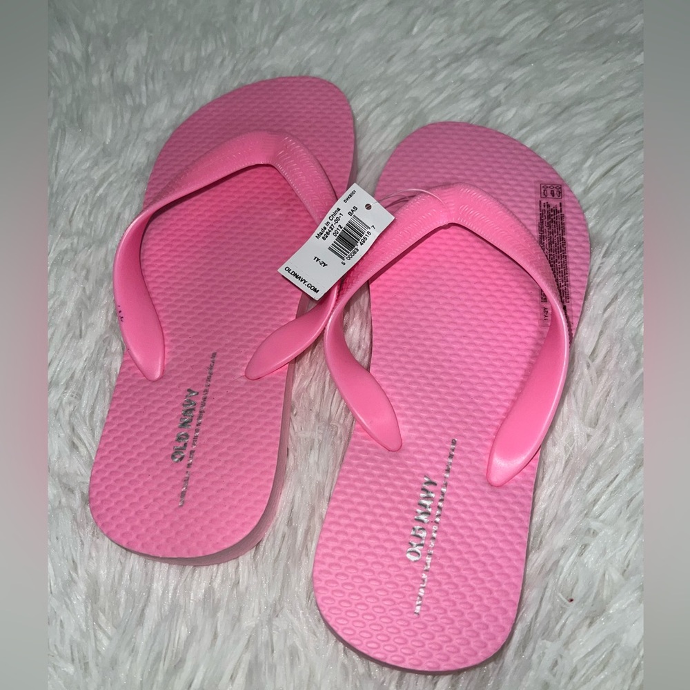 🌟4/$20 SALE🌟 Old Navy Flip Flops- 1-2 Youth